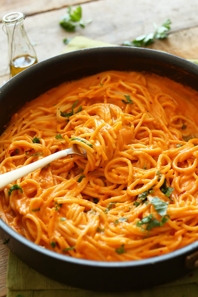 Vegan Roasted Red Pepper Pasta - 10 Easy & Delicious Vegetarian Recipes  |  Fairly Southern