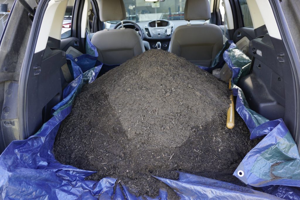 bulk compost from City of Raleigh, NC - organic & sustainable lawn care tips  |  Fairly Southern