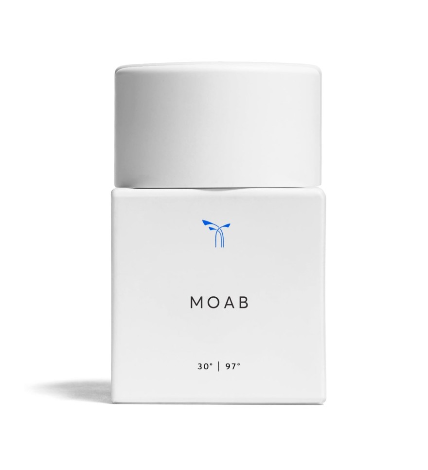 Moab by Phlur sustainable perfume | Eco-Friendly Holiday Gift Guide | Fairly Southern